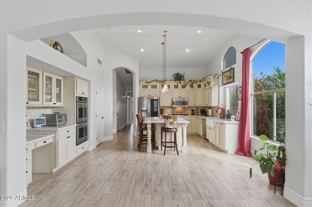 981 E CONSTITUTION Drive, Gilbert, AZ 85296