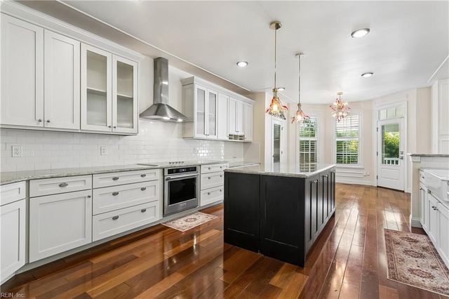 2828 Garland Atwater Jr CT, Virginia Beach, VA 23456