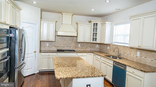 11287 SAINT CHRISTOPHER DR, White Plains, MD 20695