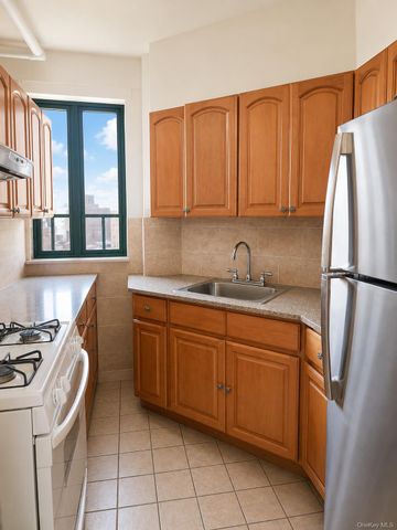1540 Unionport Road 12H, Bronx, NY 10462