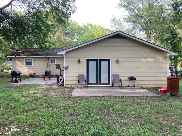 3121 Woodvile Circle, Jackson, MS 39212