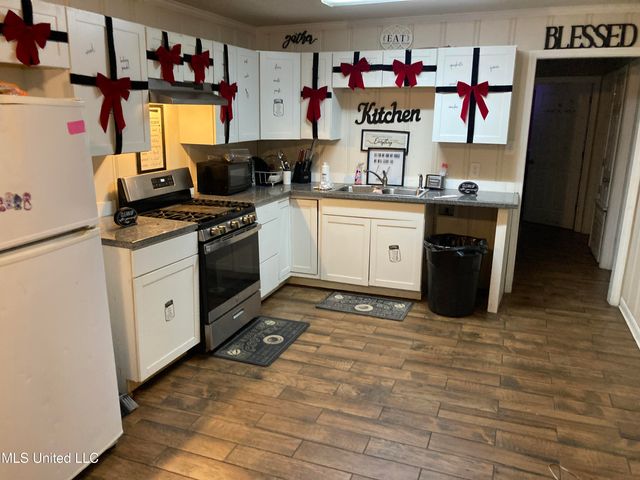 3121 Woodvile Circle, Jackson, MS 39212