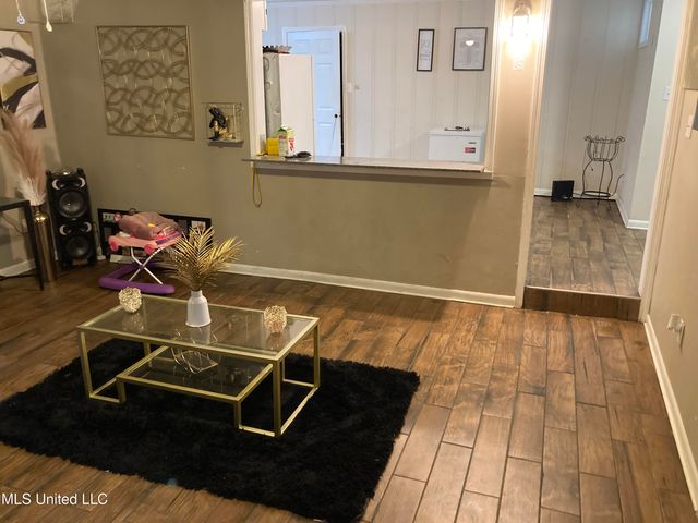 3121 Woodvile Circle, Jackson, MS 39212