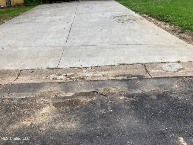 3121 Woodvile Circle, Jackson, MS 39212
