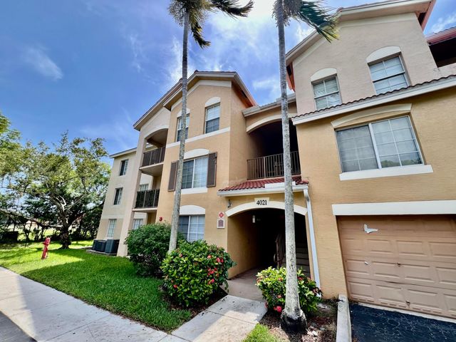 4021 SAN MARINO Boulevard 202, West Palm Beach, FL 33409