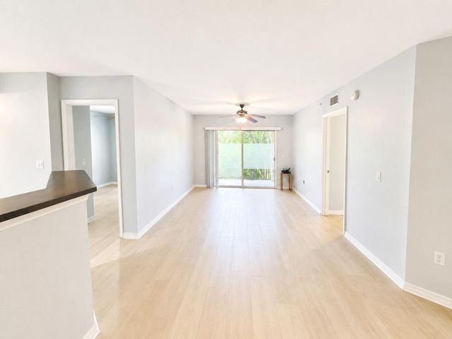 4021 SAN MARINO Boulevard 202, West Palm Beach, FL 33409