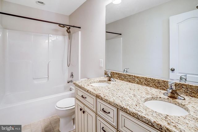 13152 JOHN MARTIN DR, Williamsport, MD 21795