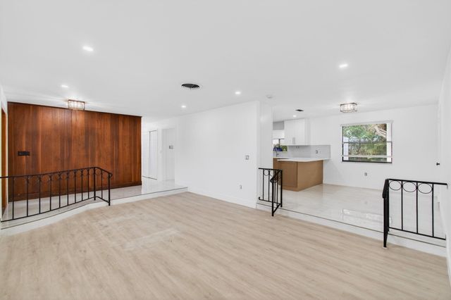 2101 Collier Avenue, Lake Worth Beach, FL 33461