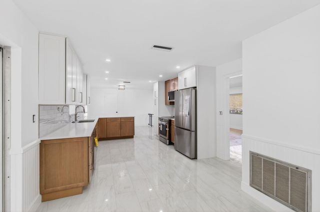 2101 Collier Avenue, Lake Worth Beach, FL 33461