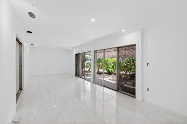 2101 Collier Avenue, Lake Worth Beach, FL 33461