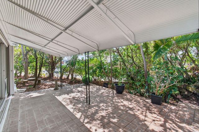 2101 Collier Avenue, Lake Worth Beach, FL 33461