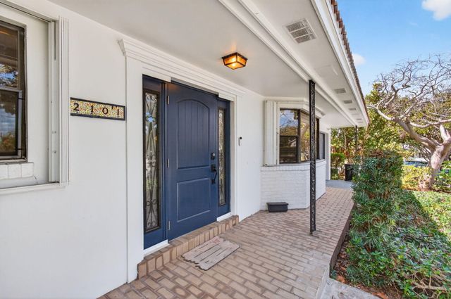 2101 Collier Avenue, Lake Worth Beach, FL 33461