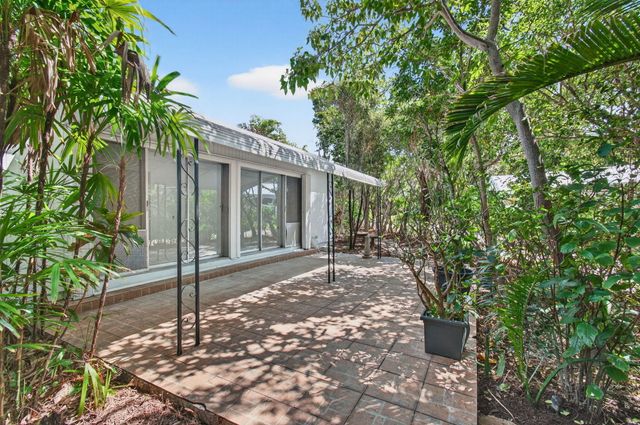 2101 Collier Avenue, Lake Worth Beach, FL 33461