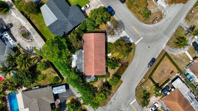 2101 Collier Avenue, Lake Worth Beach, FL 33461