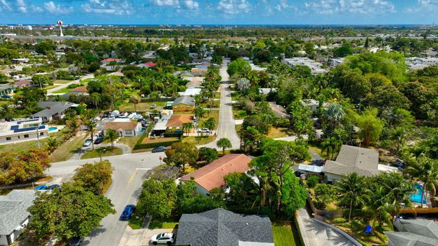 2101 Collier Avenue, Lake Worth Beach, FL 33461