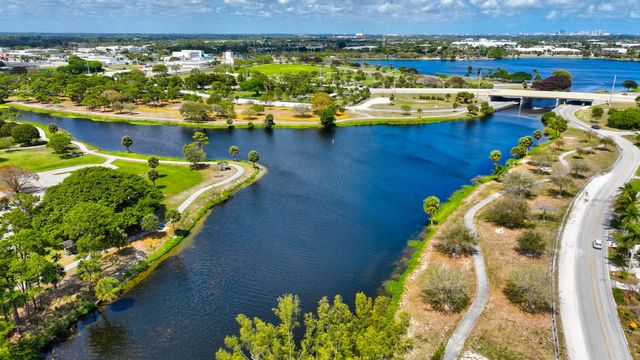 2101 Collier Avenue, Lake Worth Beach, FL 33461