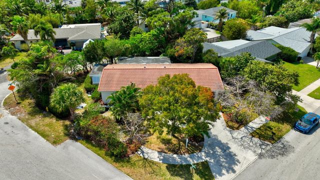 2101 Collier Avenue, Lake Worth Beach, FL 33461