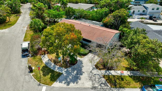 2101 Collier Avenue, Lake Worth Beach, FL 33461