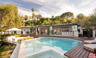 3382 Scadlock Lane, Sherman Oaks, CA 91403