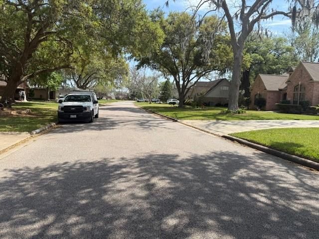 2225 Riverside Drive, West Columbia, TX 77486