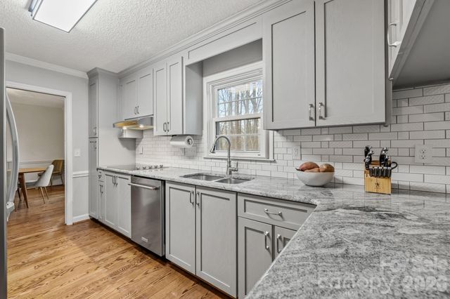 7620 Covey Chase Drive, Charlotte, NC 28210