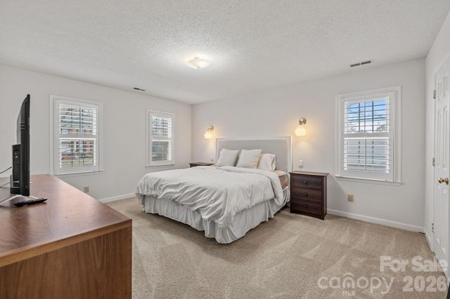 7620 Covey Chase Drive, Charlotte, NC 28210