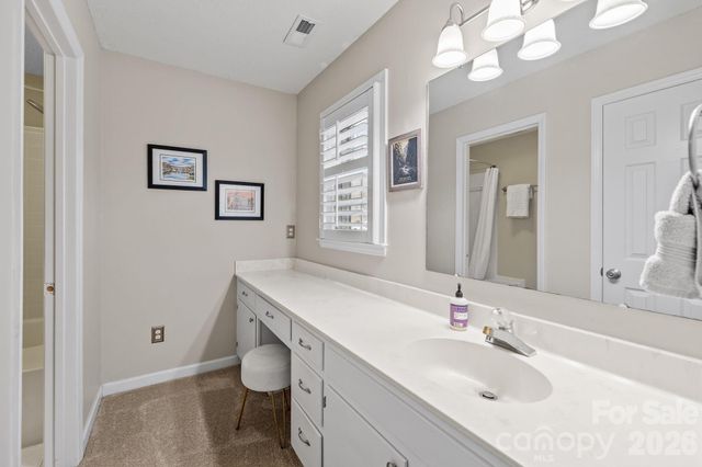 7620 Covey Chase Drive, Charlotte, NC 28210