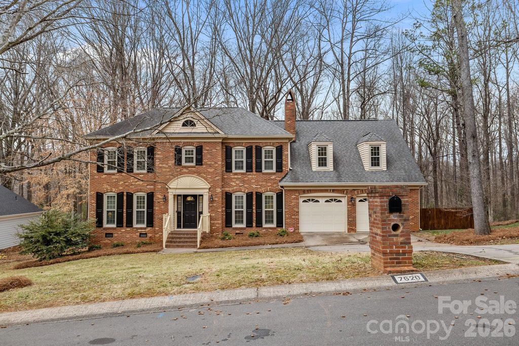 7620 Covey Chase Drive, Charlotte, NC 28210