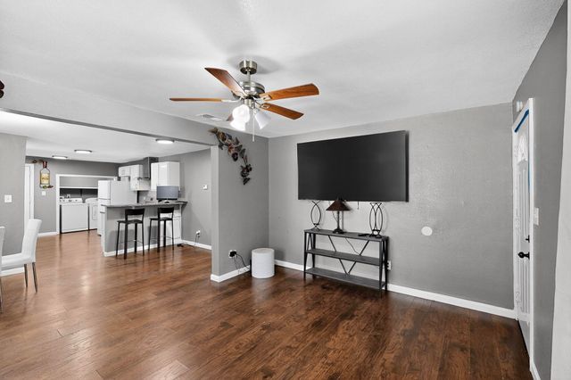 4408 Lawnview Avenue, Dallas, TX 75227