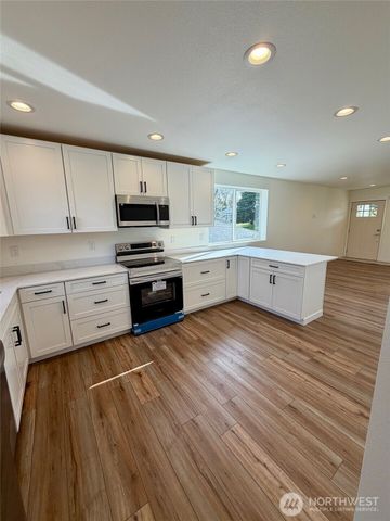 2523 58th Avenue NE, Tacoma, WA 98422