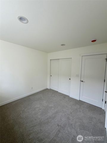 2523 58th Avenue NE, Tacoma, WA 98422