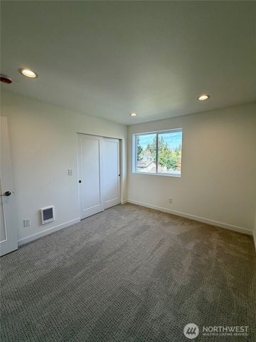 2523 58th Avenue NE, Tacoma, WA 98422