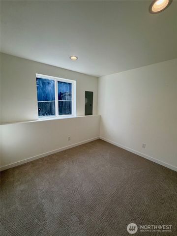 2523 58th Avenue NE, Tacoma, WA 98422