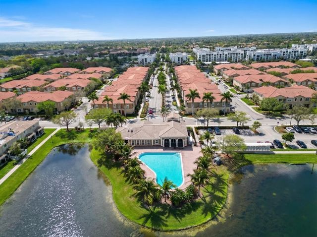 9051 Plymouth Place 20203, Tamarac, FL 33321