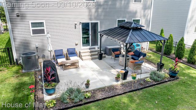 9626 Nature View Lane, Ypsilanti Charter Township, MI 48197