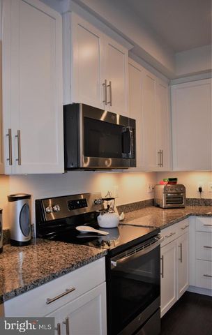 4711 CREST VIEW DR, Hyattsville, MD 20782