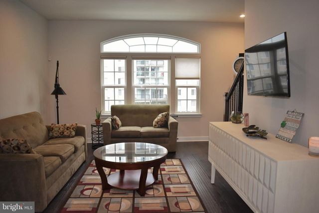 4711 CREST VIEW DR, Hyattsville, MD 20782