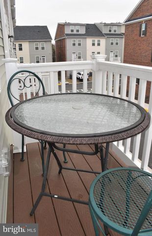 4711 CREST VIEW DR, Hyattsville, MD 20782