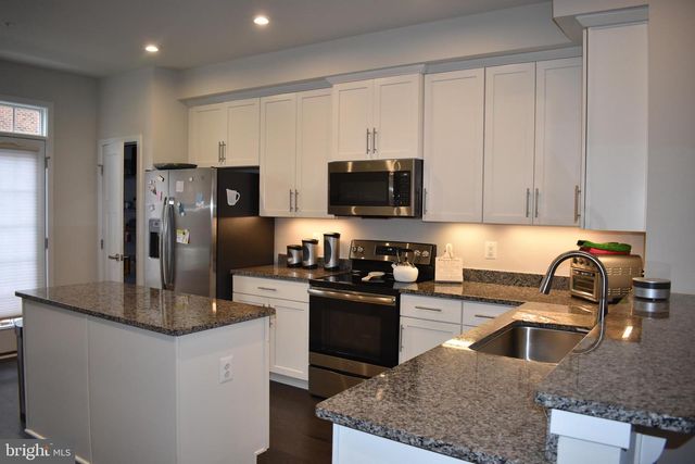 4711 CREST VIEW DR, Hyattsville, MD 20782