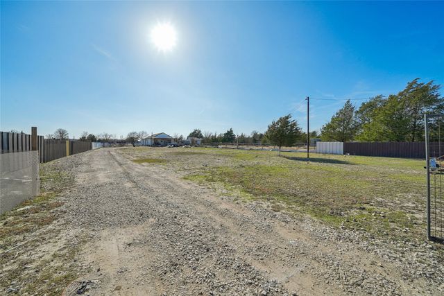 21896 County Road 4072, Kemp, TX 75143