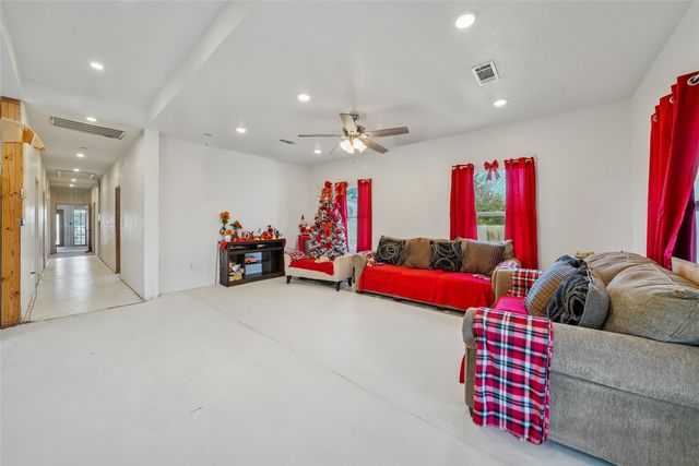 21896 County Road 4072, Kemp, TX 75143