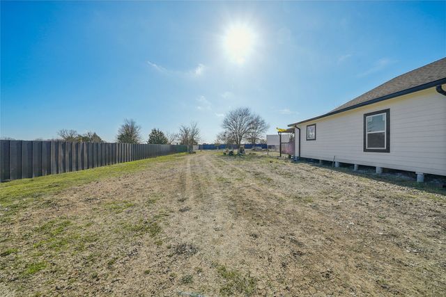21896 County Road 4072, Kemp, TX 75143