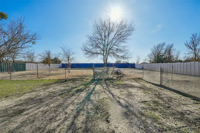 21896 County Road 4072, Kemp, TX 75143
