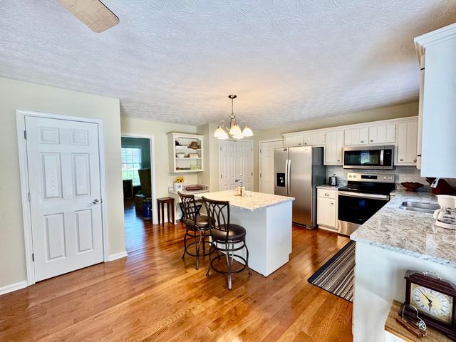 102 Iron Liege Drive, Danville, KY 40422
