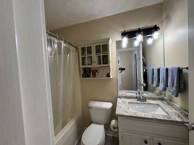 102 Iron Liege Drive, Danville, KY 40422