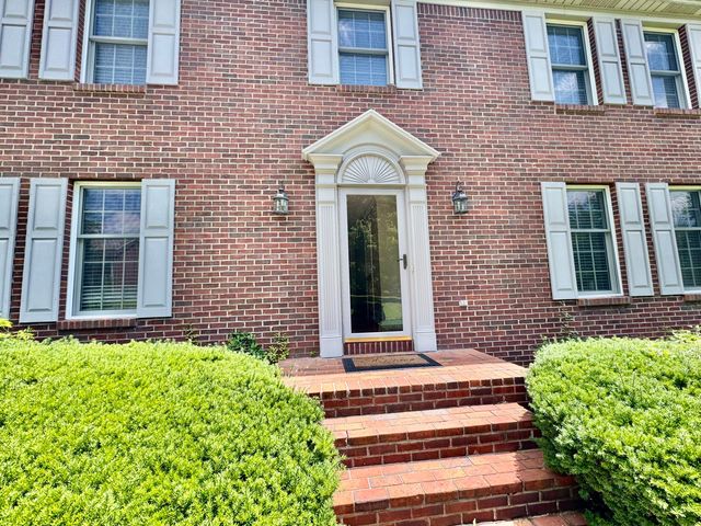 102 Iron Liege Drive, Danville, KY 40422