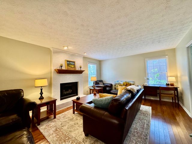 102 Iron Liege Drive, Danville, KY 40422