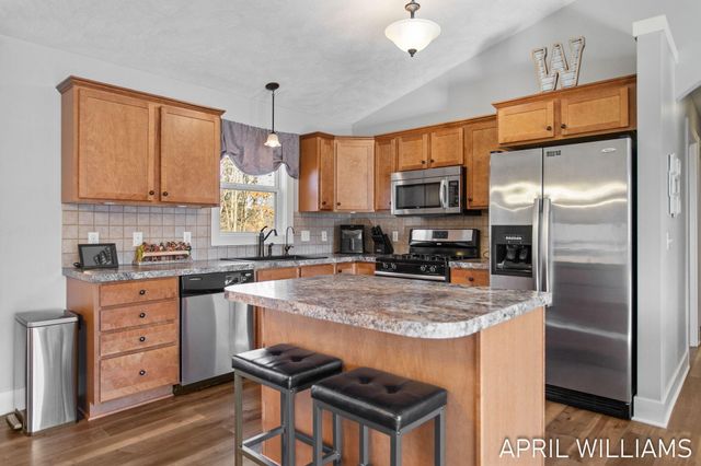 6919 Pinestead Court, Allendale, MI 49401