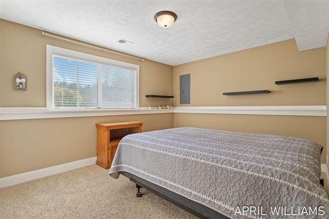 6919 Pinestead Court, Allendale, MI 49401