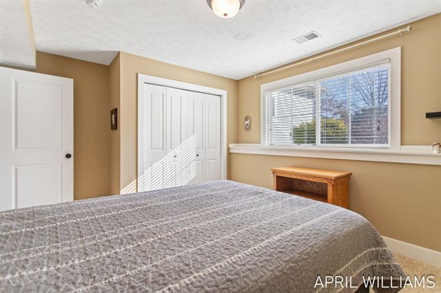 6919 Pinestead Court, Allendale, MI 49401